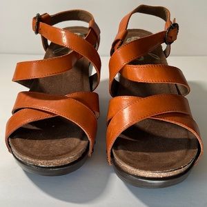 NWOB Dansko wedges